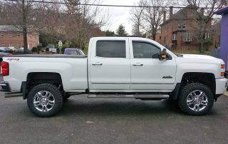 Good Year Wrangler 275/65R20 tires